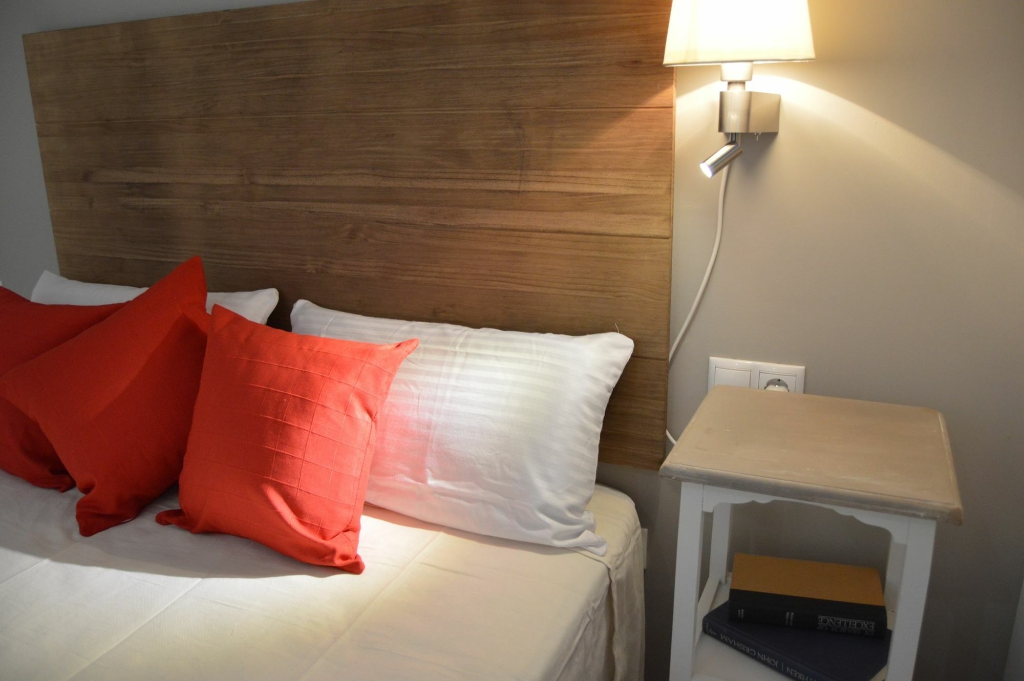 Tarragona Suites Mediona Eksteriør billede