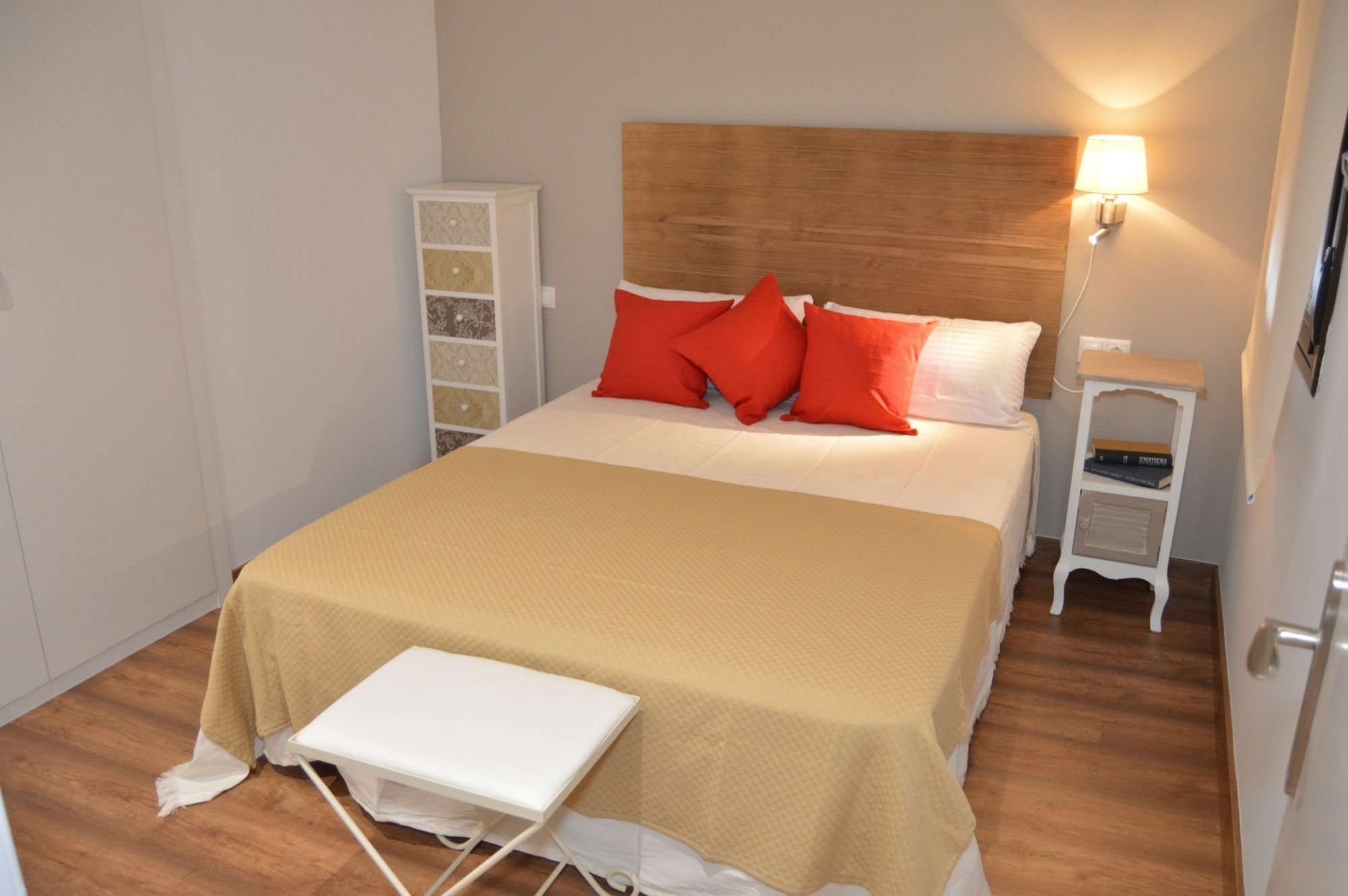 Tarragona Suites Mediona Eksteriør billede